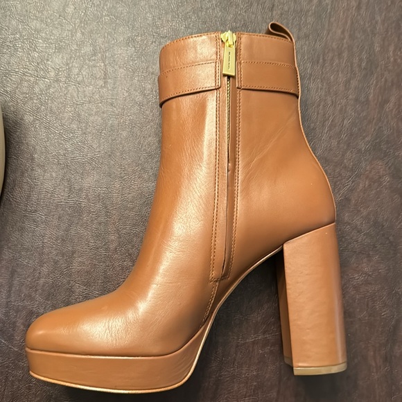 Michael Kors Parker Platform Bootie - Picture 13 of 16